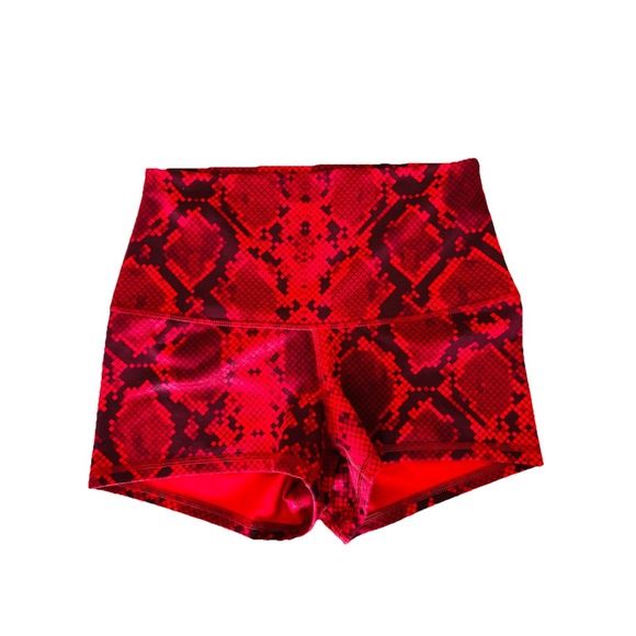 Lululemon Womens 6 Boogie Shorts Roll Down Burgundy Running Yoga Athletic - Picture 1 of 6